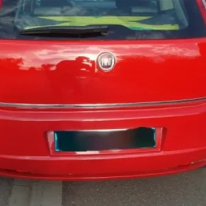 Bezpieczne zakupy Fiat GRANDE PUNTO – Listwa chromowana – bagażnik