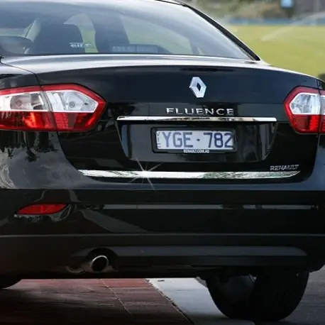 Promocja Renault FLUENCE – Listwa chromowana bagażnik