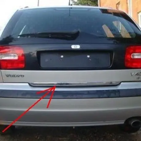 VOLVO V40 – Listwa chromowana klapa bagażnika Tani