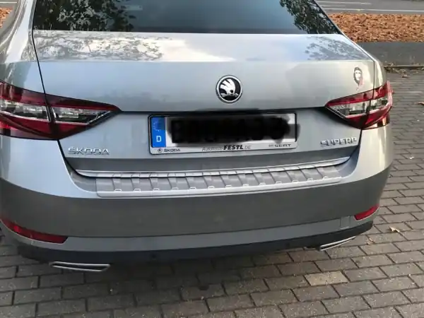 Wysoka jakość SKODA SUPERB iV HB – LISTWA CHROM na Klapę Tuning