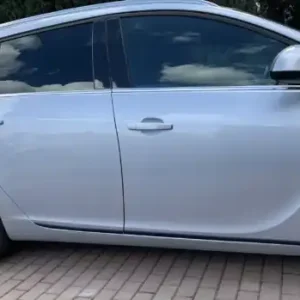 Do wyczerpania zapasów Opel INSIGNIA A Kombi Listwy Boczne Drzwi Czarne